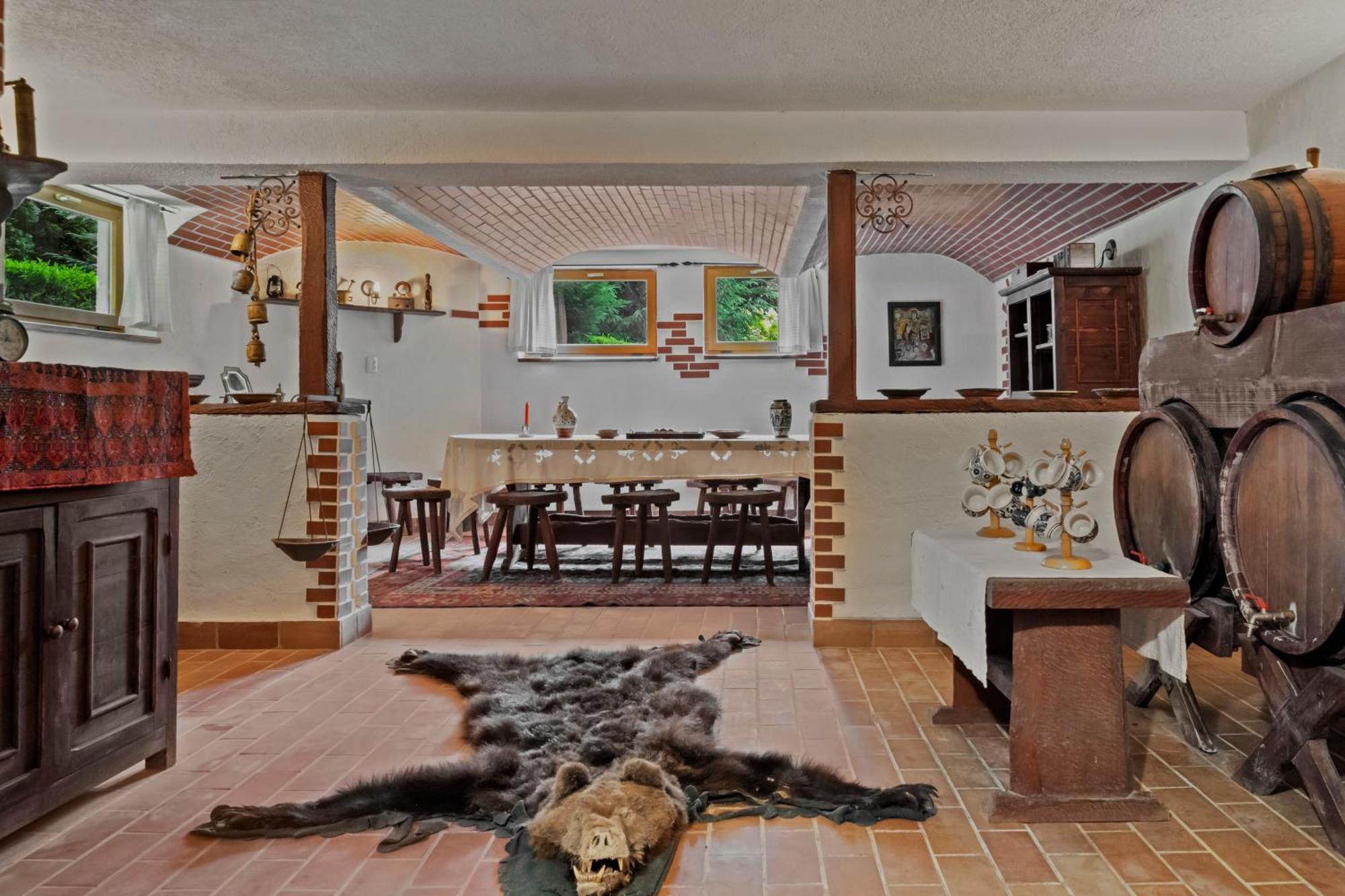 Wine Cellar Villa With Beautiful Garden In Sinaia - Busteni Poiana Tapului Exterior photo