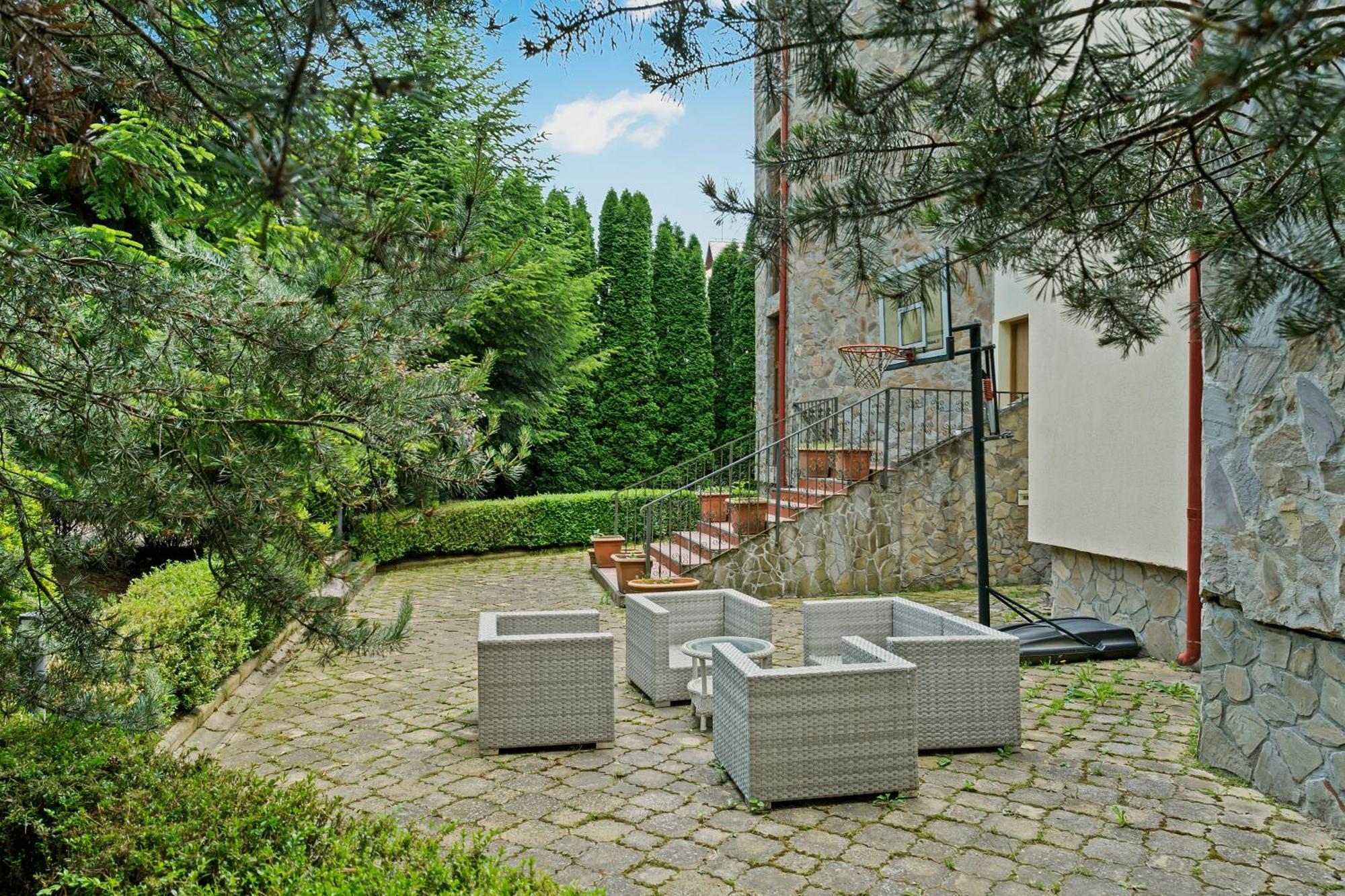 Wine Cellar Villa With Beautiful Garden In Sinaia - Busteni Poiana Tapului Exterior photo